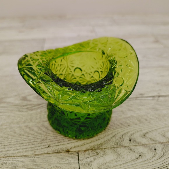 Green Glass Top Hat Vintage Whimsy Decor Collectible Display Toothpick Holder - Picture 7 of 10